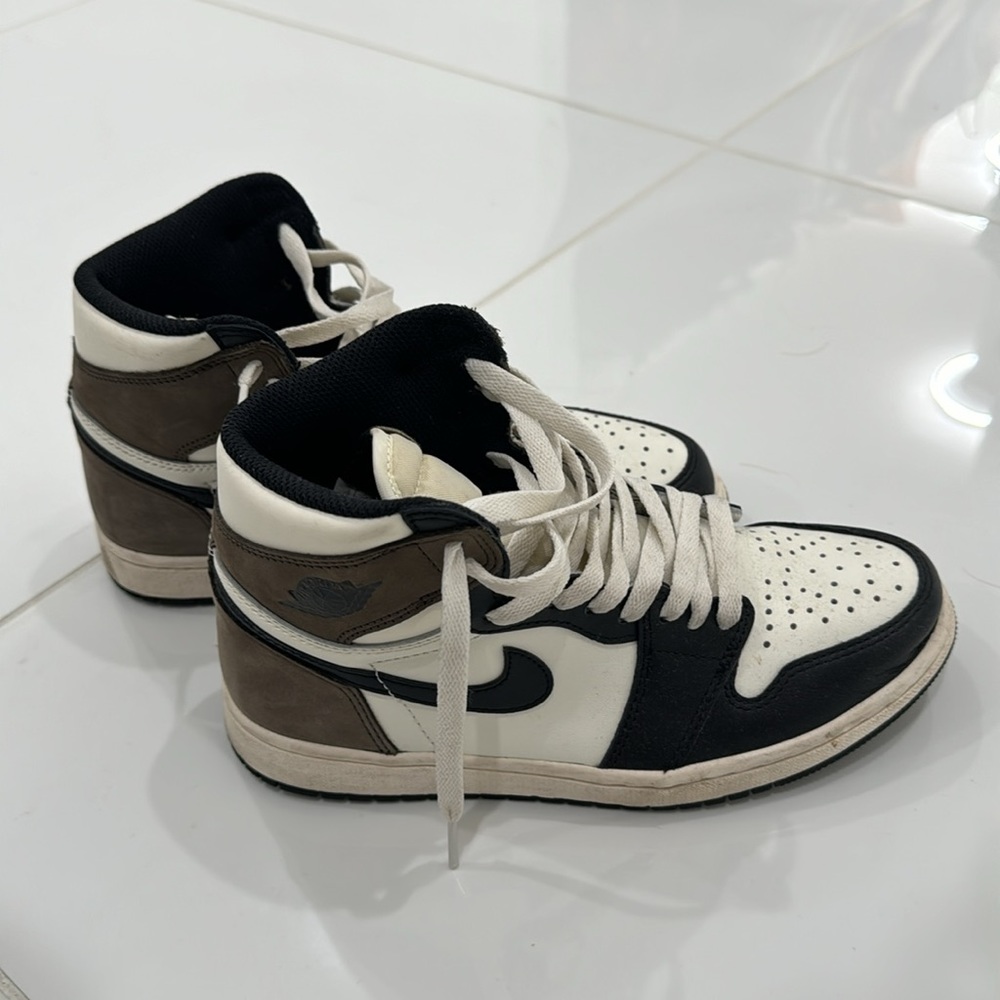 Jordan 1 Retro High dark mocha size men’s 5.5 - Picture 2 of 4